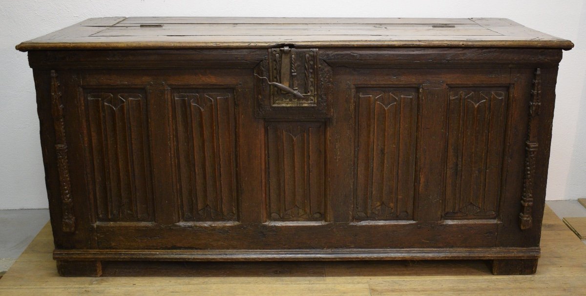 Gothic Oak Chest Decorated With Napkin Folds, 15th Century-photo-3