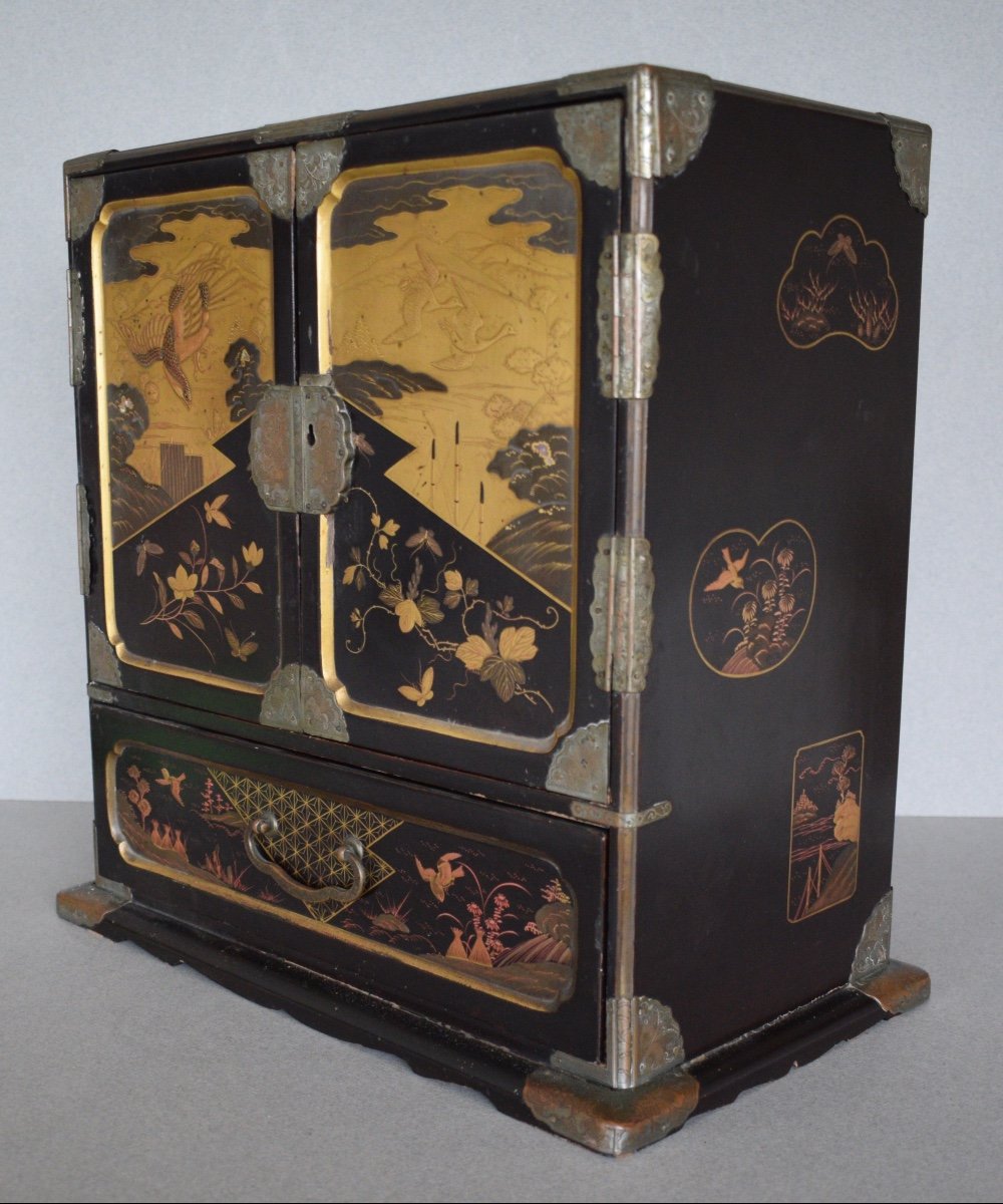 Meiji Period Japanese Lacquer Cabinet-photo-4