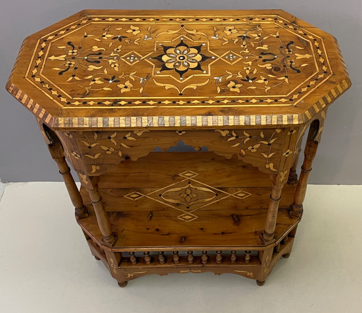 Oriental Pedestal Table With Hexagonal Shape In Wood Frame And Marquetry-photo-3