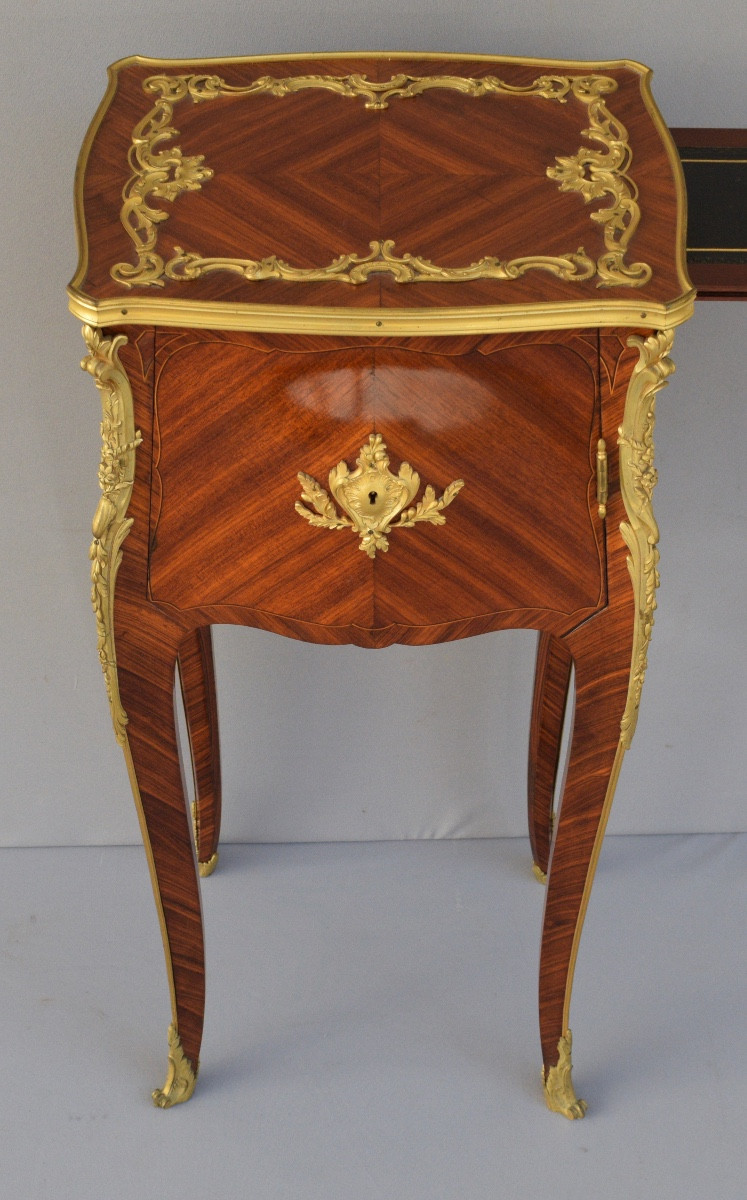 table de salon de style Louis XV en marqueterie et bronze doré-photo-2
