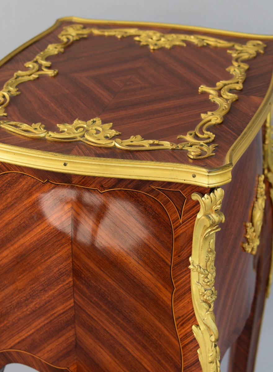 table de salon de style Louis XV en marqueterie et bronze doré-photo-3
