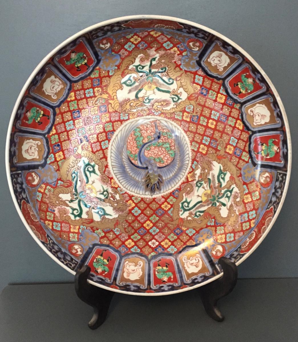 grand plat creux en porcelaine imari japon XIX eme