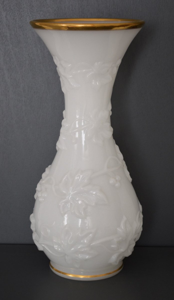 Paire De Vases En Opaline Blanche époque Charles X-photo-1