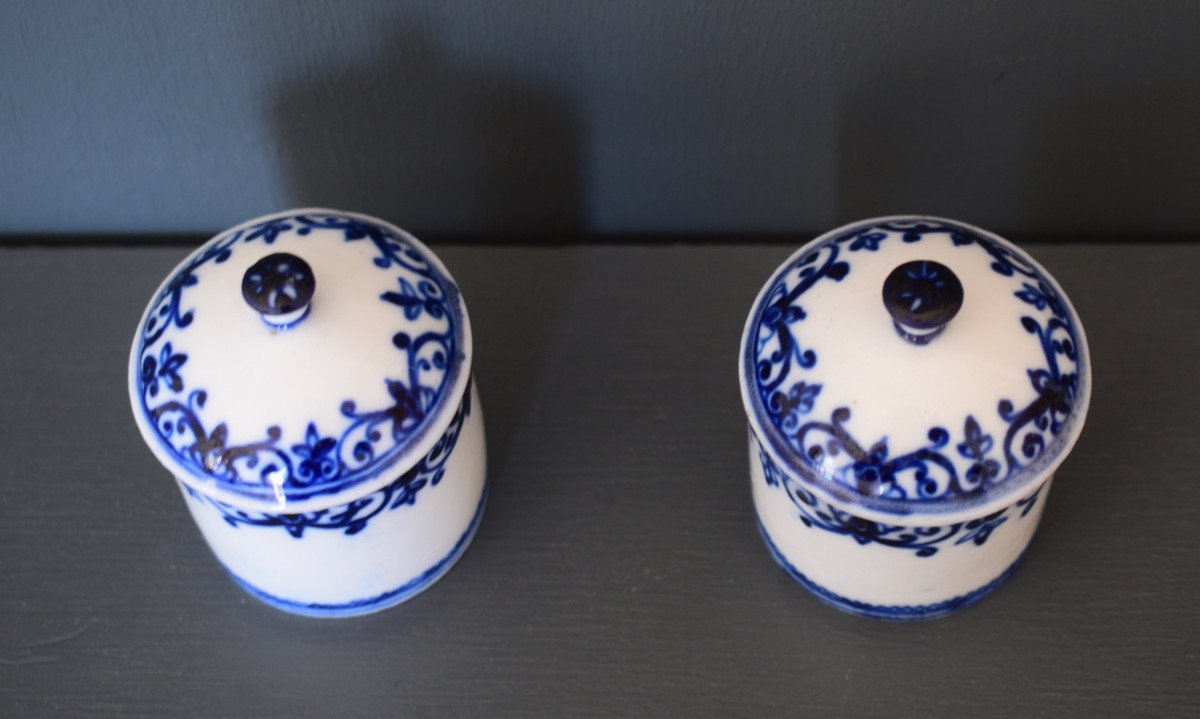 Mennecy Pair Of Ointment Jars In Tender Porcelain XVIII Eme-photo-1