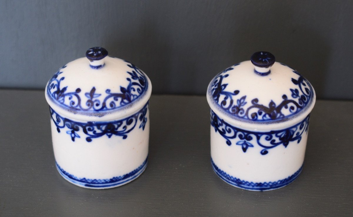 Mennecy Pair Of Ointment Jars In Tender Porcelain XVIII Eme-photo-2