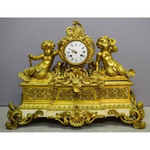Importante Pendule De Style Louis XV