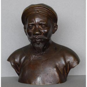 Indochinese Bronze Bust Representing An Old Man