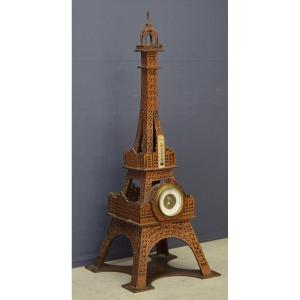 Eiffel Tower Wooden Sculpture