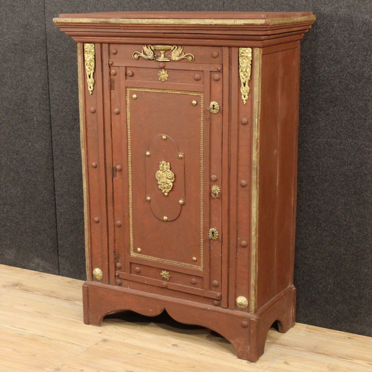 Italian Cabinet In Painted Wood