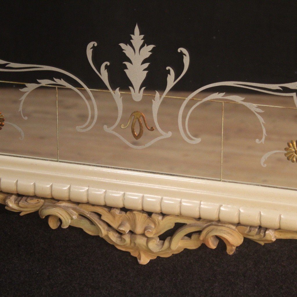 Italian Lacquered Mirror With Floral Decorations From 20th Century-photo-6