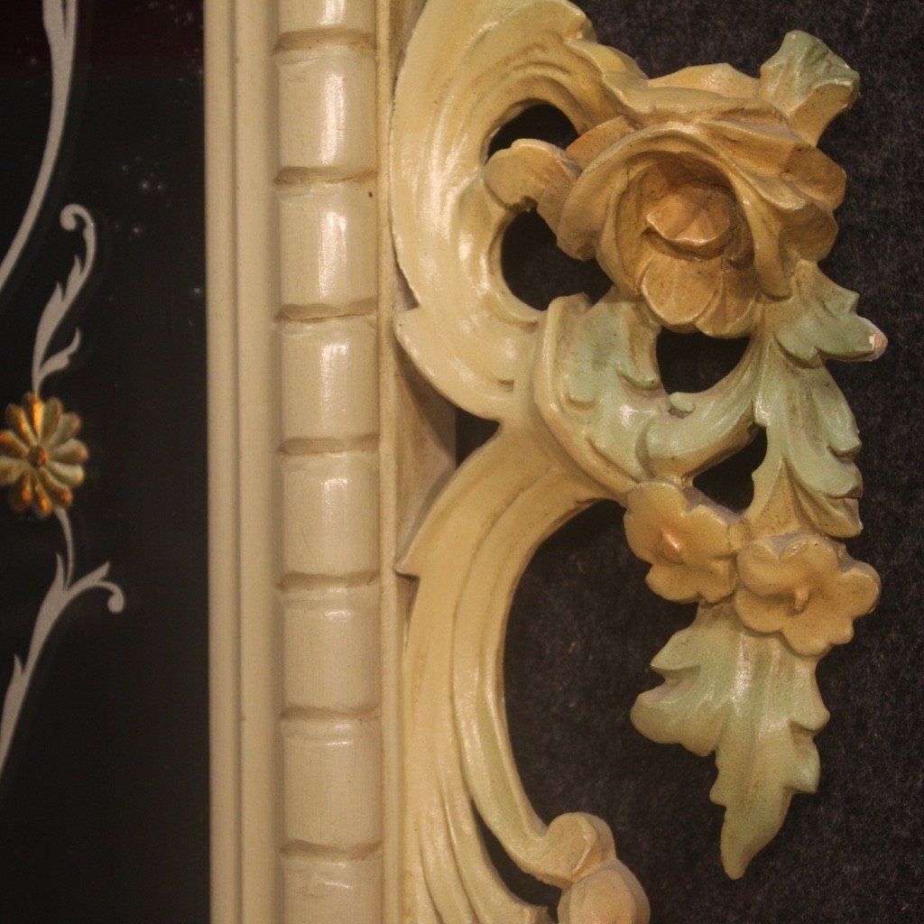 Italian Lacquered Mirror With Floral Decorations From 20th Century-photo-8