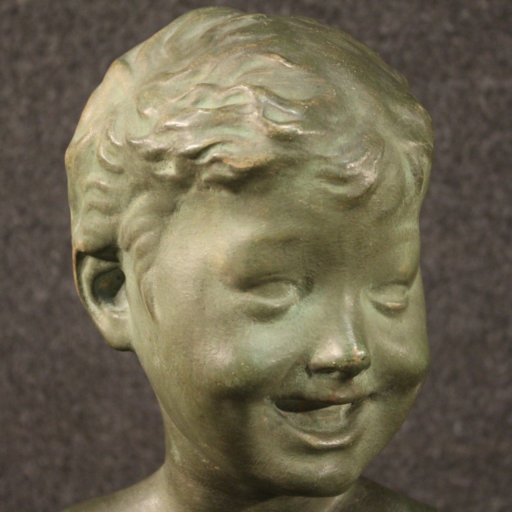 Sculpture En Terre Cuite Peinte En Couleur Bronze Buste d'Enfant -photo-1