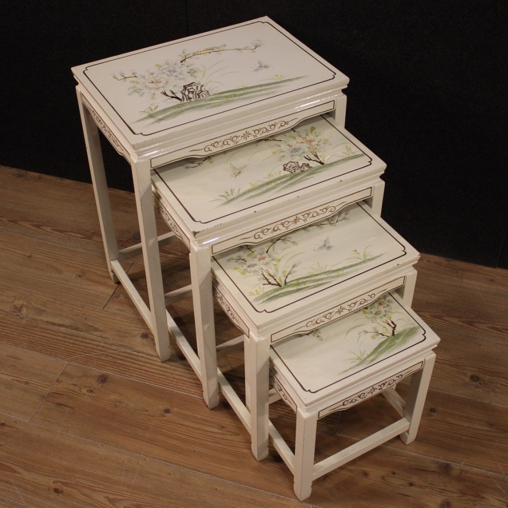 Quatre Tables Basses Françaises En Bois Laqué Et Peint-photo-3
