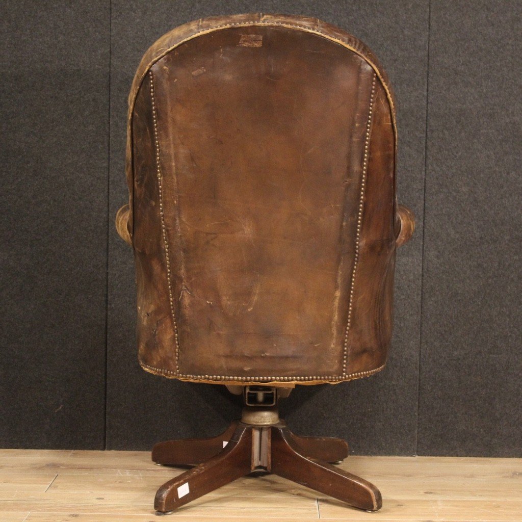 English Leather Armchair From The 20th Century-photo-4