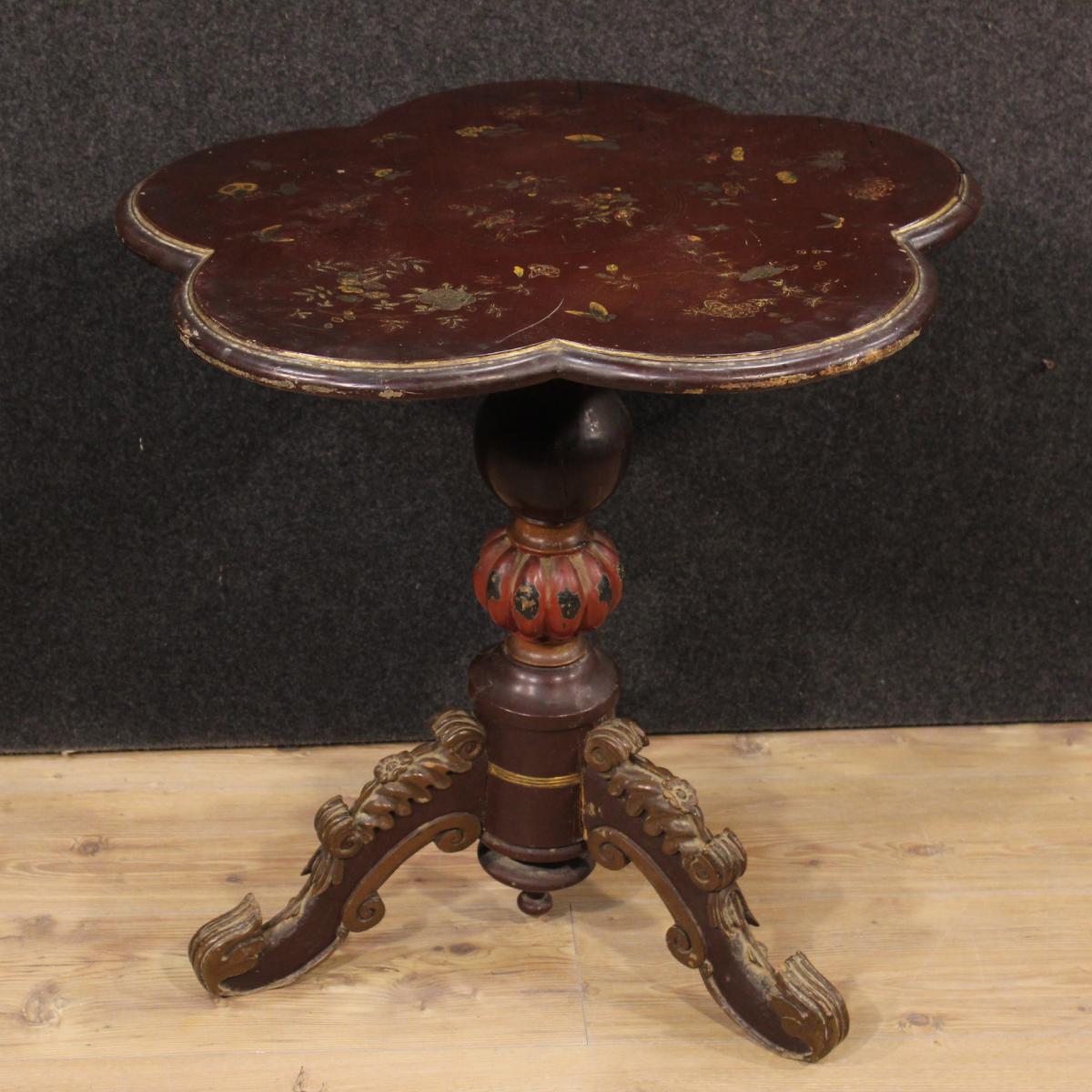 Table Basse Française En Bois Laqué Et Doré Du XXème Siècle