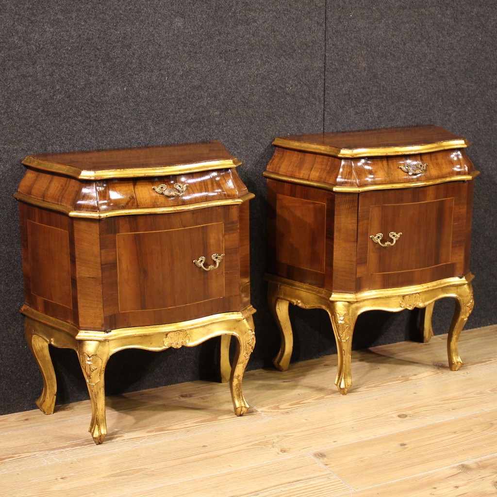 Paire de tables de chevet vénitiennes du 20ème siècle