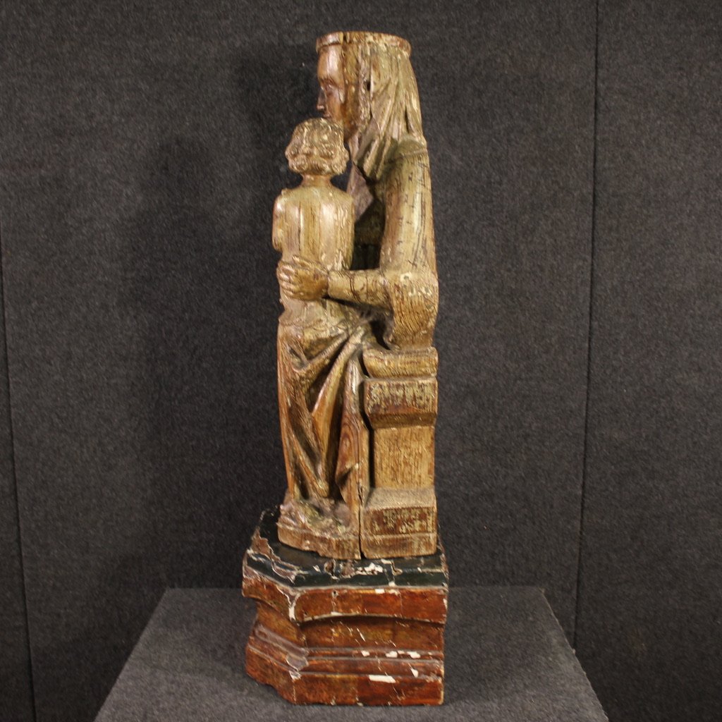Sculpture antique en bois du 15ème siècle, Vierge à l'Enfant-photo-1