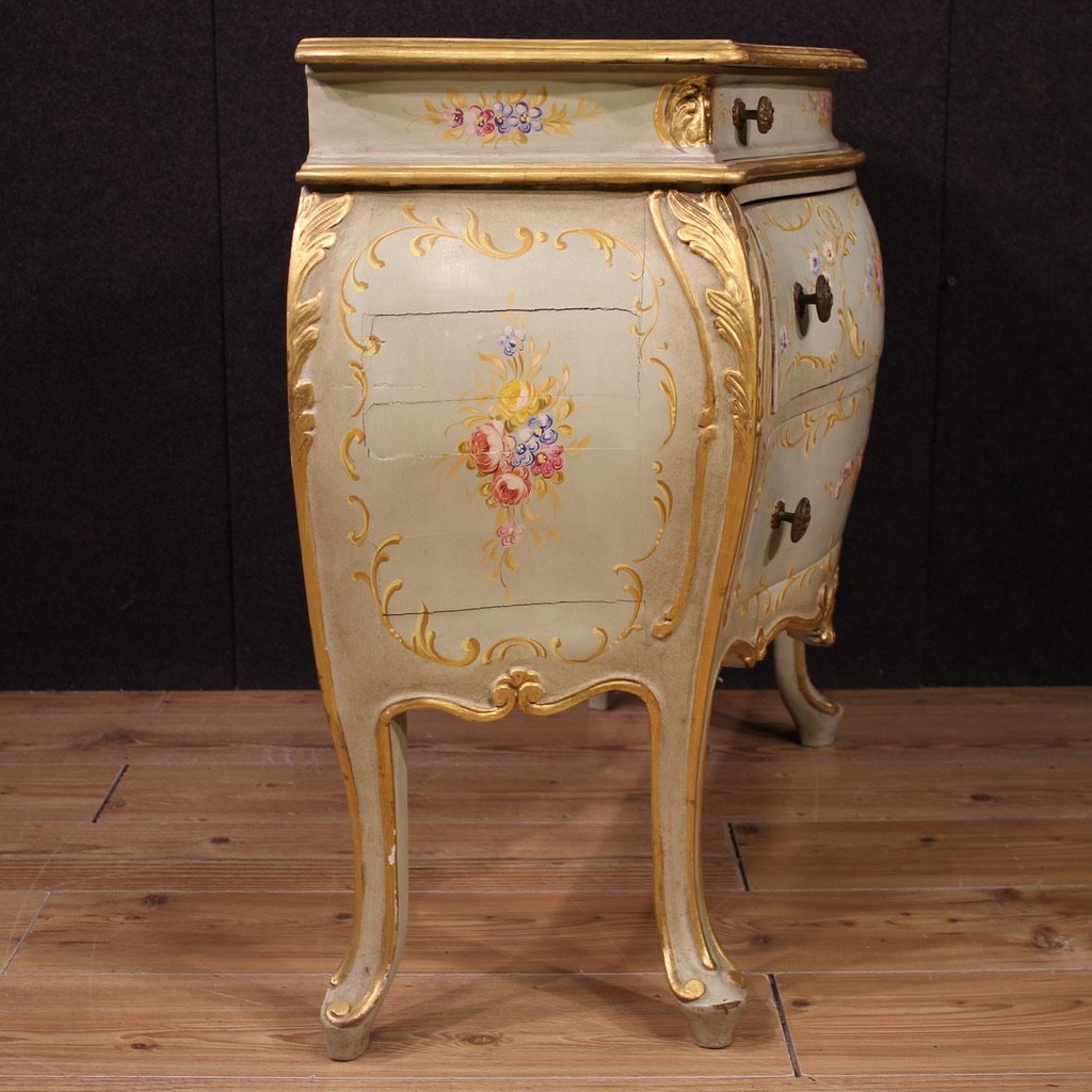 Commode vénitienne laquée, peinte et dorée du 20ème siècle-photo-1