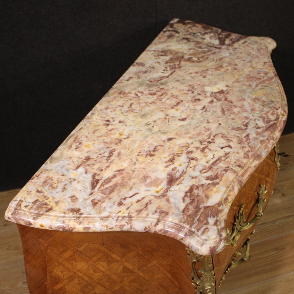Commode française marquetée avec dessus en marbre du 20ème siècle-photo-4