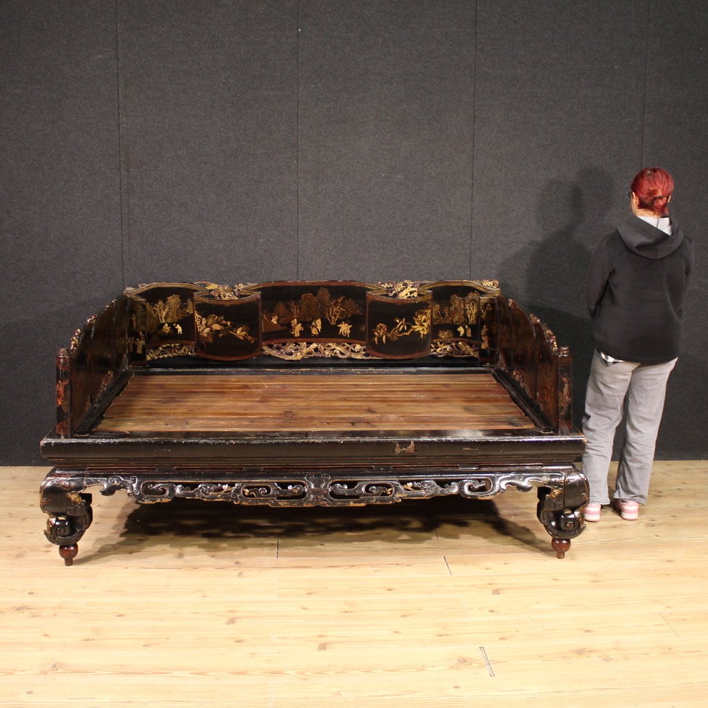 Great 19th Century Lacquered And Gilded Chinese Opium Bed-photo-2
