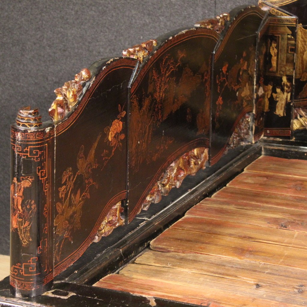 Great 19th Century Lacquered And Gilded Chinese Opium Bed-photo-6