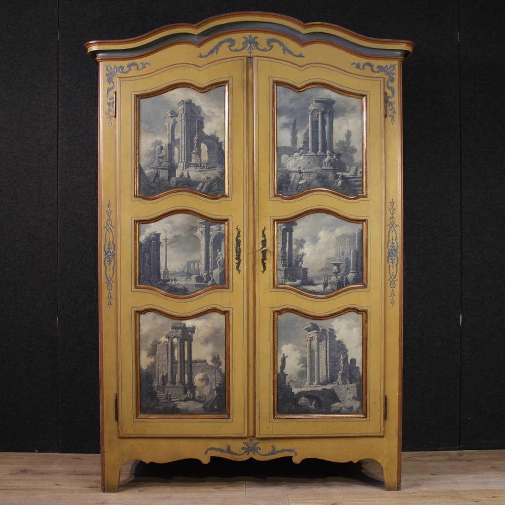 Small Lacquered, Gilded And Painted Piedmontese Wardrobe From The 20th Century-photo-3