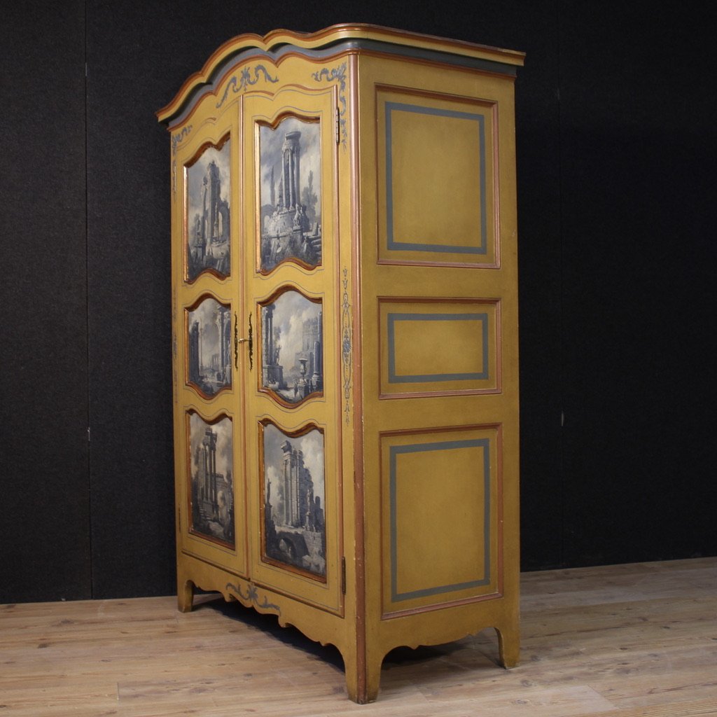 Small Lacquered, Gilded And Painted Piedmontese Wardrobe From The 20th Century-photo-3