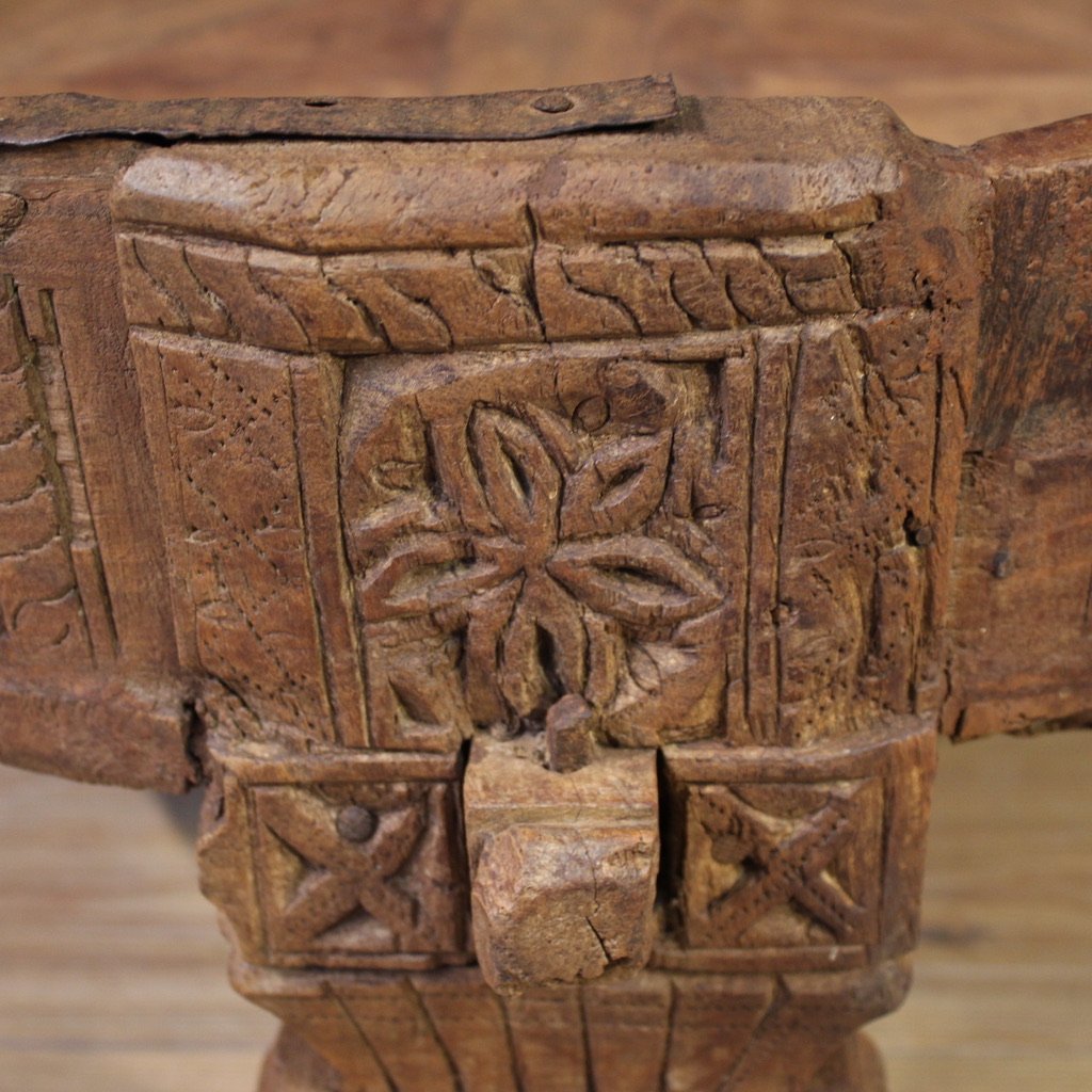 20th Century Indian Coffee Table-photo-1