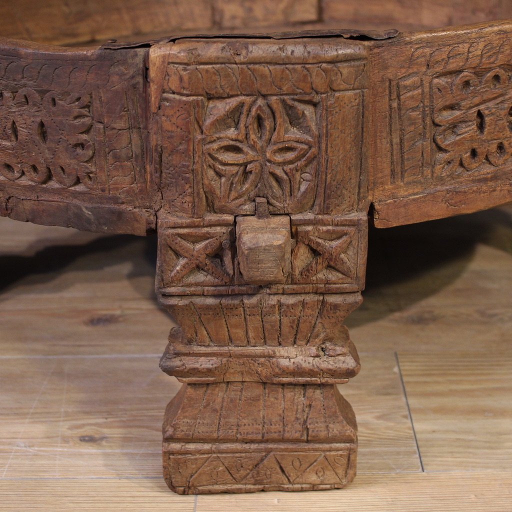 20th Century Indian Coffee Table-photo-8