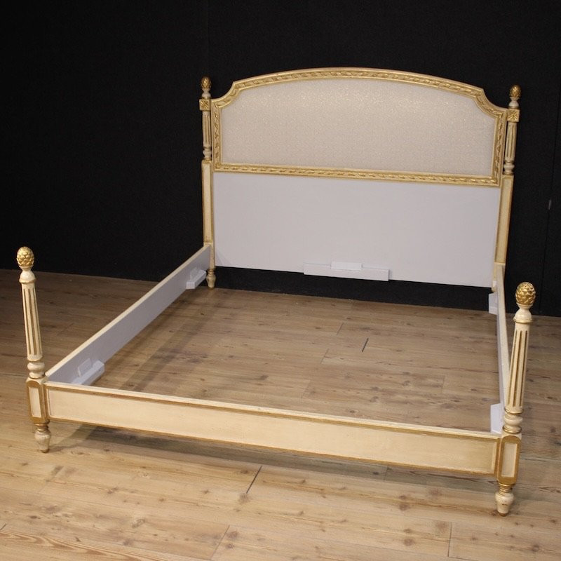 Lit double laqué et doré de style Louis XVI-photo-7