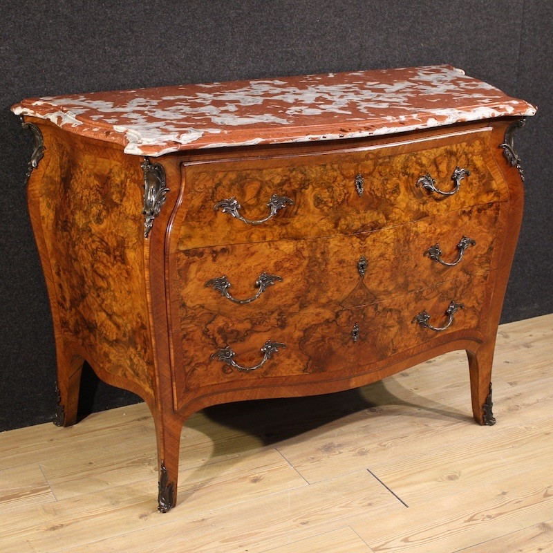Commode lombarde marquetée de style Louis XV avec dessus en marbre
