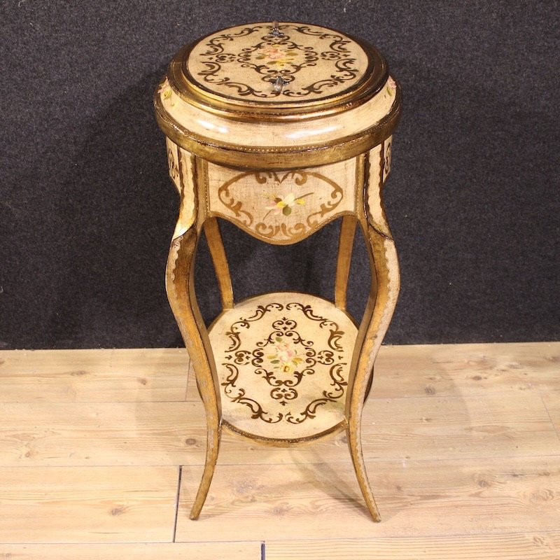 Table d'appoint toscane laquée, dorée et peinte 20ème siècle-photo-4