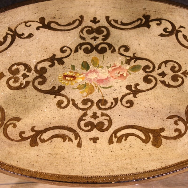 Table d'appoint toscane laquée, dorée et peinte 20ème siècle-photo-7