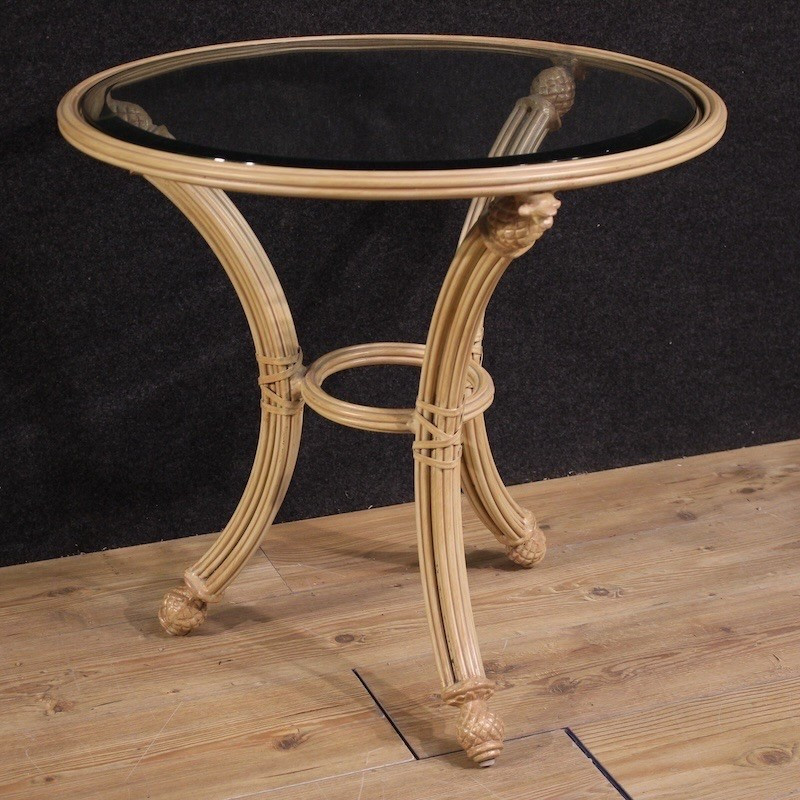 Table d'appoint italienne en fer avec dessus en verre
