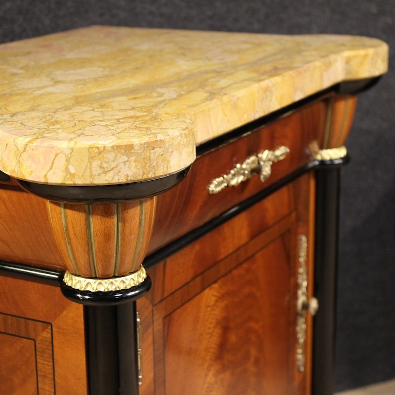 Paire de tables de chevet italiennes avec dessus en marbre du 20ème siècle-photo-7