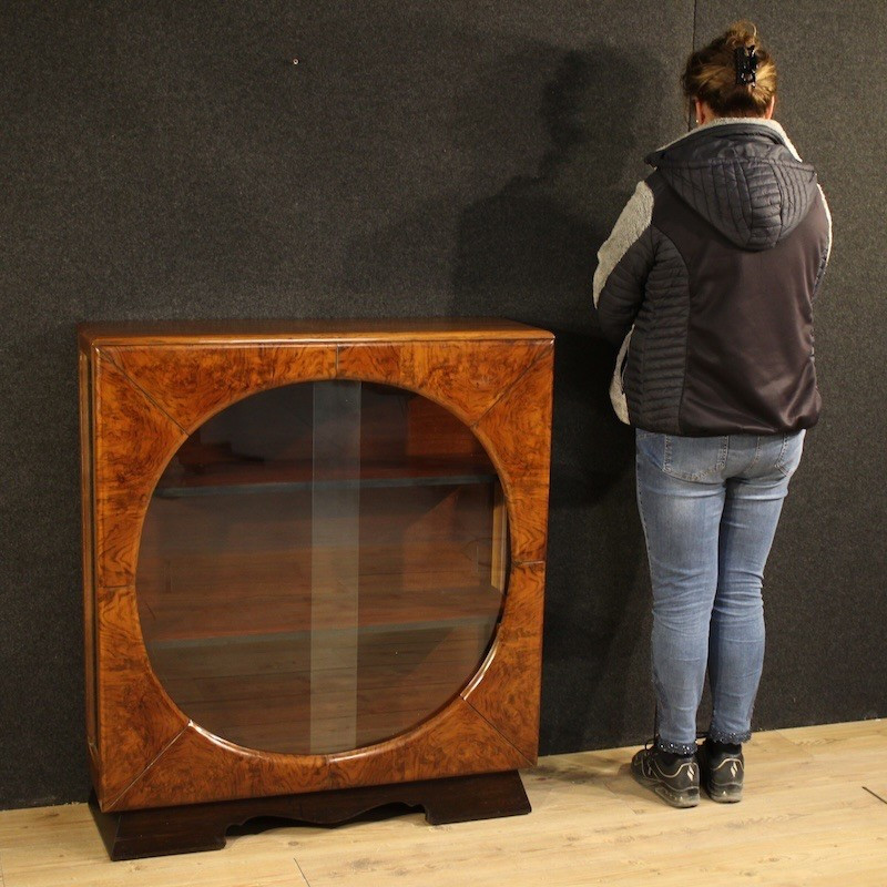 Vitrine italienne en noyer du 20ème siècle-photo-2