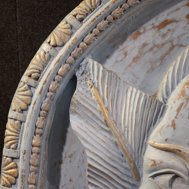 Sculpture en bas-relief, visage stylisé orné de fleurs, 20eme siècle-photo-3