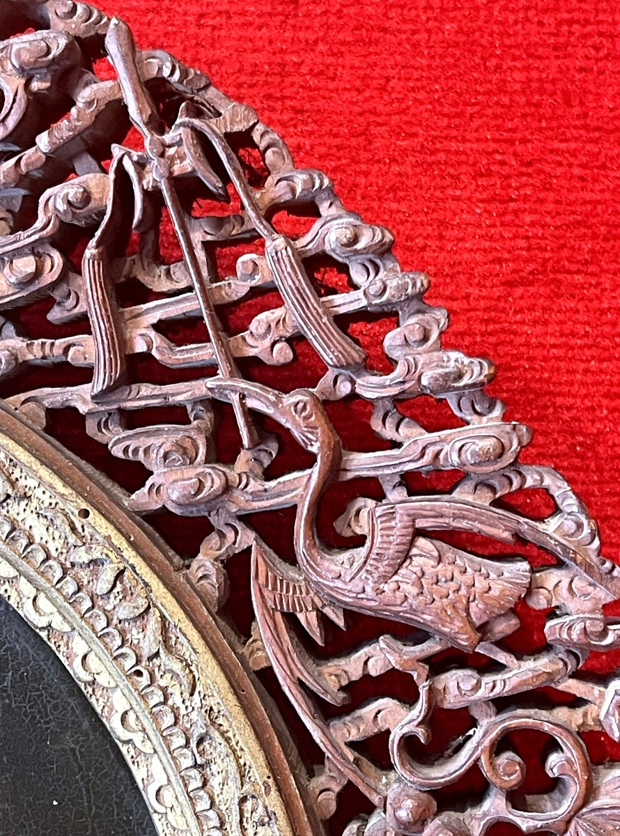 Icône Russe de la Vierge de la Tendresse Dans un Cadre de Canton en Bois Sculpté, 19e Siècle-photo-1