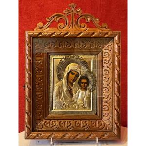 Icône Vierge de Kazan dans un Oklad en vermeil et coffret en bois Sculpté, Moscou 19e Siècle