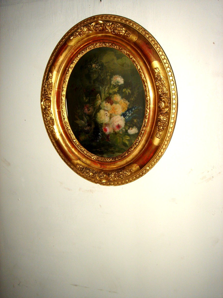 Fall (sheaf Or Bouquet) Of Roses With Vase And Bird In A Garden H/panel Oval Golden Frame-photo-2