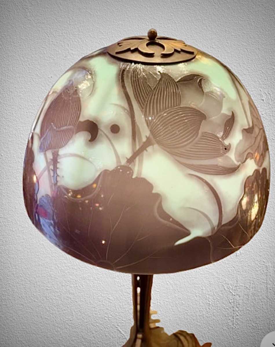 Gallé Lamp With Lotus Design-photo-2