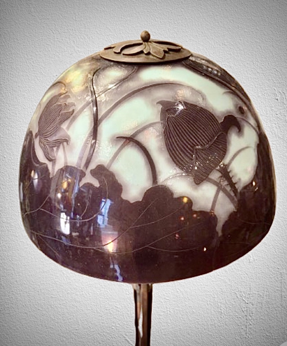 Gallé Lamp With Lotus Design-photo-5