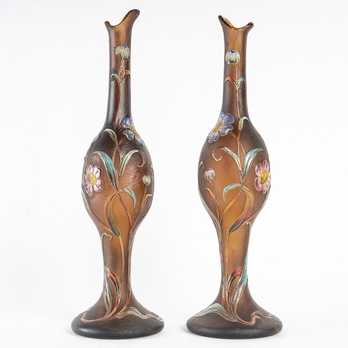 Pair Of Verrerie D Art And Lorraine Desire Christian Vases (burgun  Schverer)