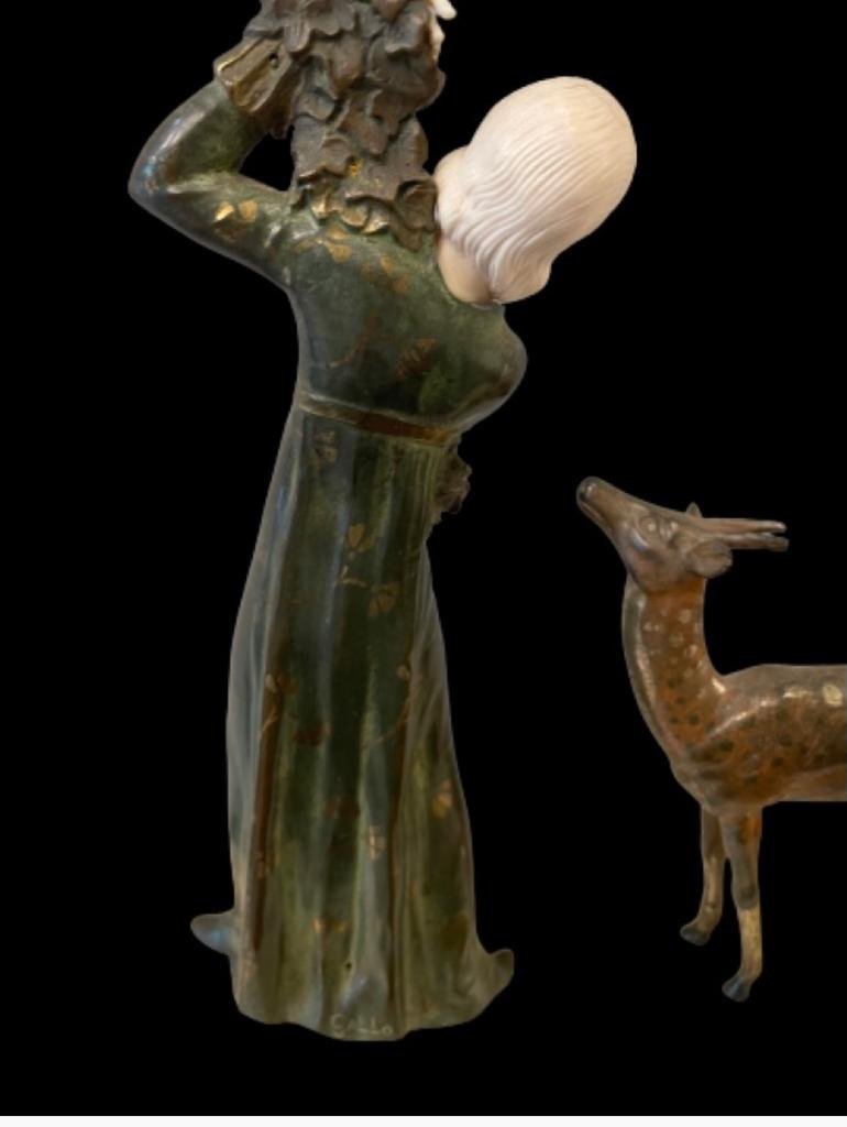 " FEMME A LA BICHE " BRONZE CHRYSELEPHANTINE DE GALLO -photo-1