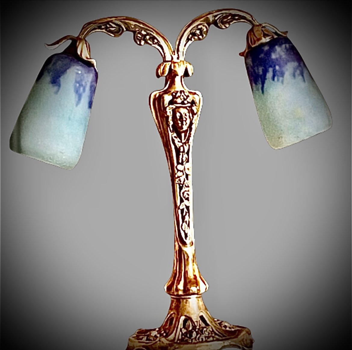 Lampe En Bronze A Double Support De Tulipes Daum Nancy Art Nouveau 