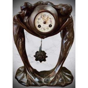 Pendule Art Nouveau En Bronze De A.  Micael Levy 