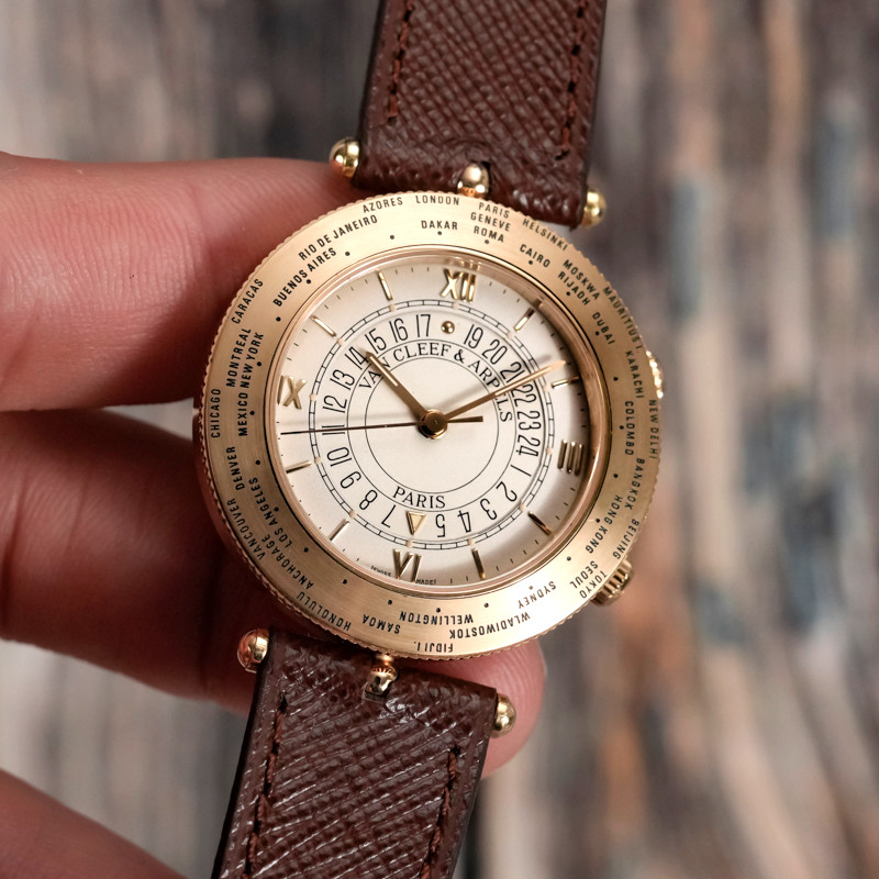 Van Cleef & Arpels  Traveler World Time Alarm Or Jaune 18kts -1990--photo-4