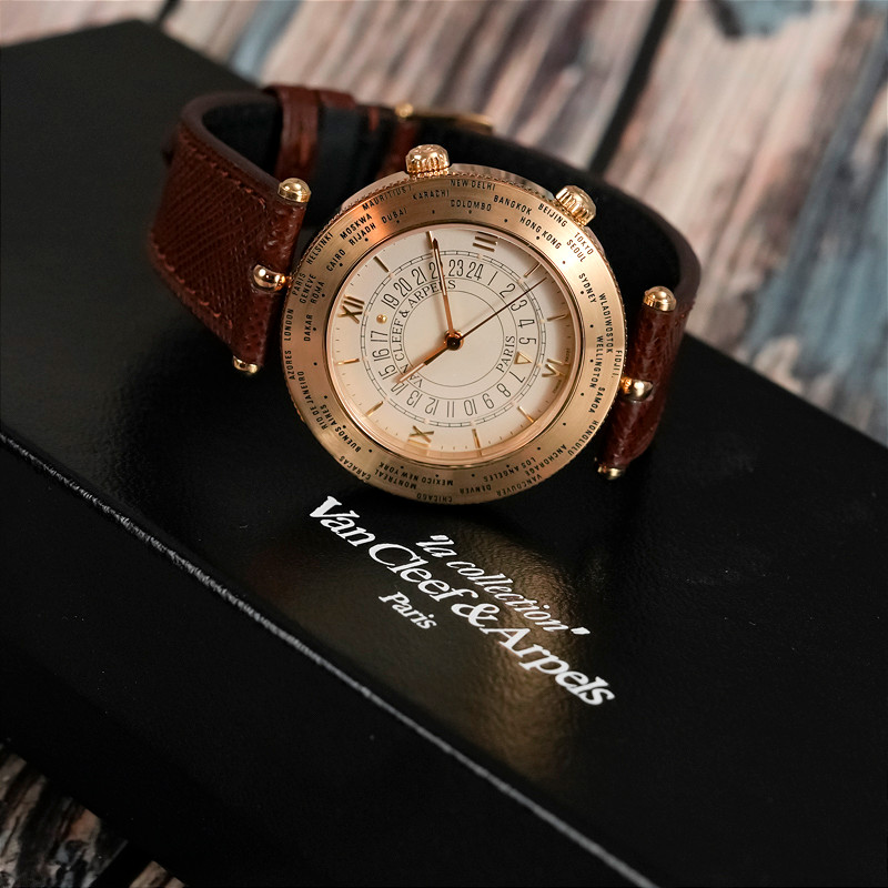 Van Cleef & Arpels  Traveler World Time Alarm Or Jaune 18kts -1990--photo-3