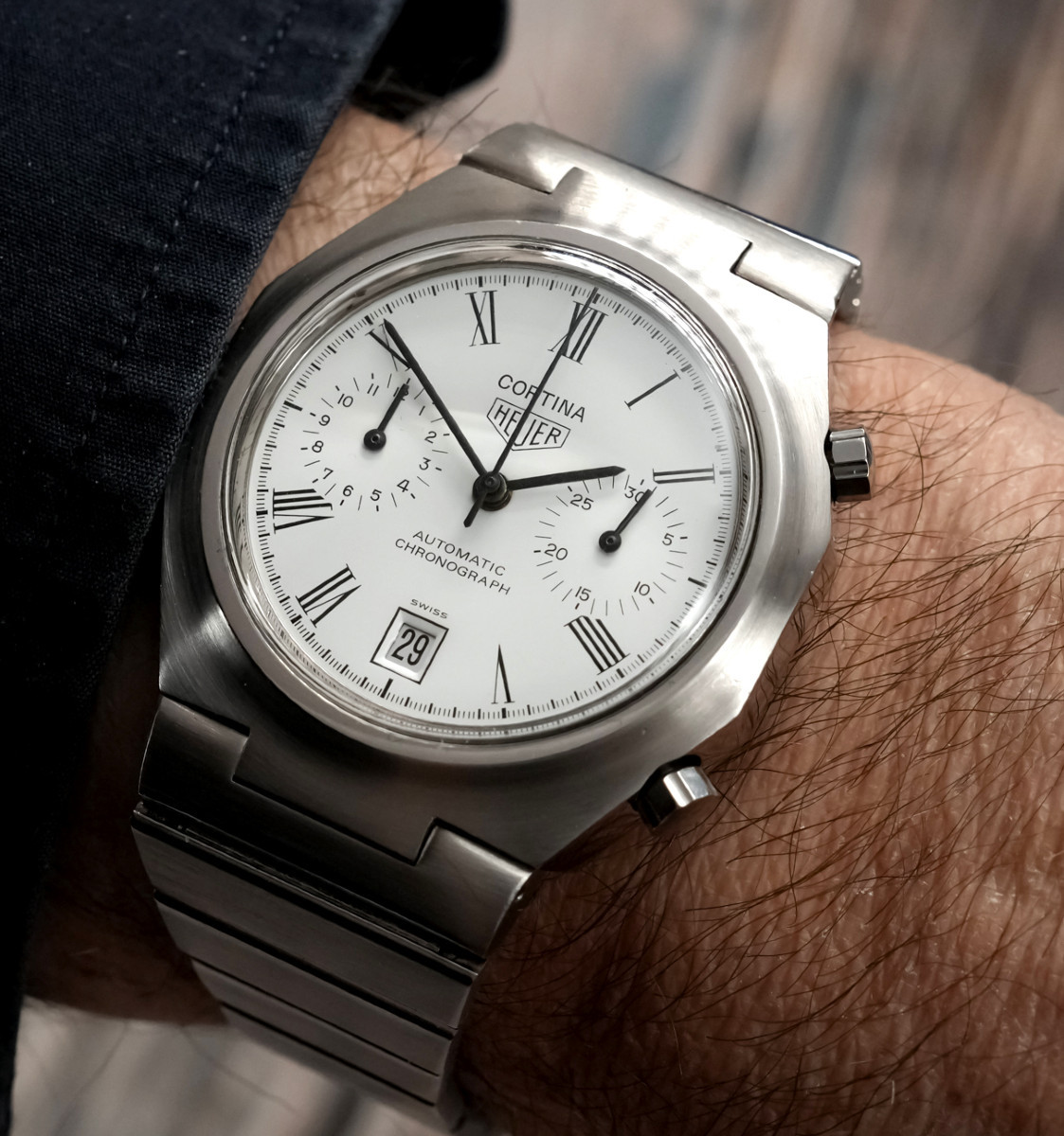 Chronographe Heuer Cortina Réf.110.233 R  Cal.calibre 12  -1977--photo-4