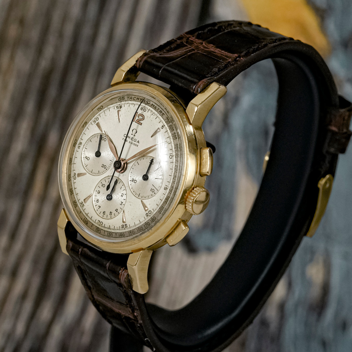 Omega Chronographe Or Jaune 18kts -1947- -photo-2